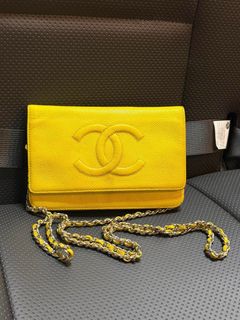 (Category: ) located in . Submitted by chloe_luxuries (Listing ID 1439835553, Image 1). Description: .