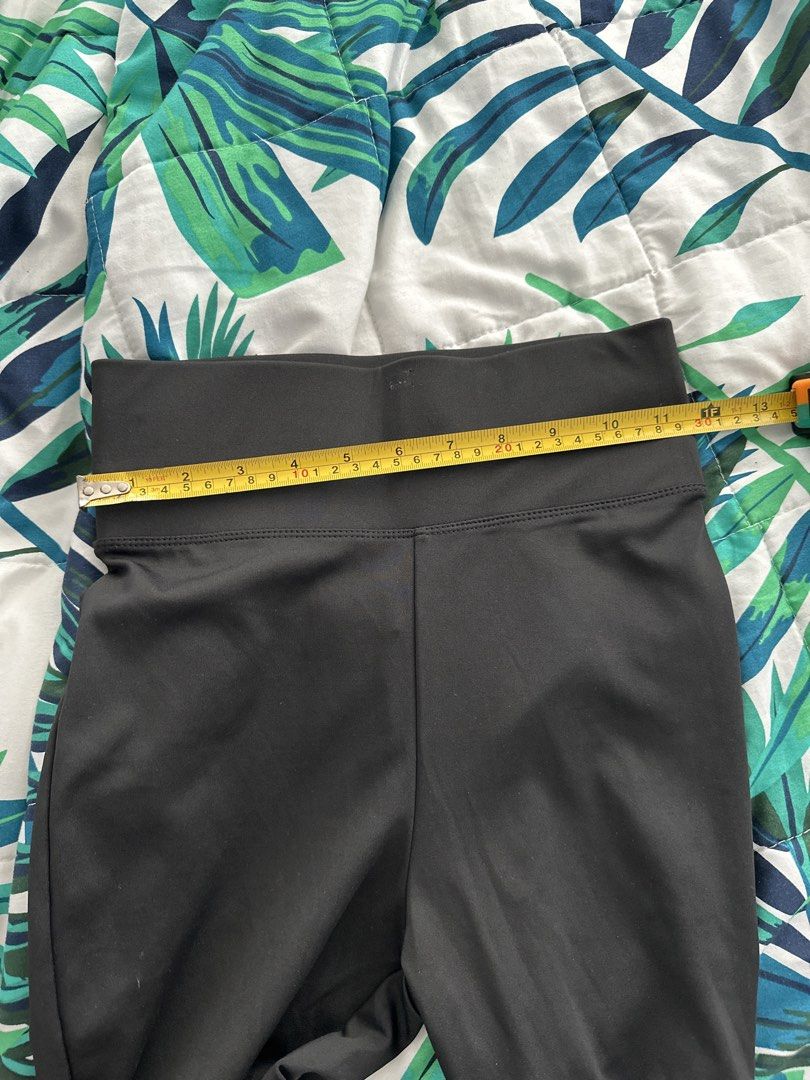 Black Flare Pants Leggings (Category: Other Bottoms) located in Quezon City. Submitted by glcsx (Listing ID 1439876705, Image 3). Description: - Black flare pants - Highwaist - Waist: 13 inches - Length: 41 inches For sports, gym, casual, yoga Commonwealth location Bpi/gcash payment Same day del or jnt.