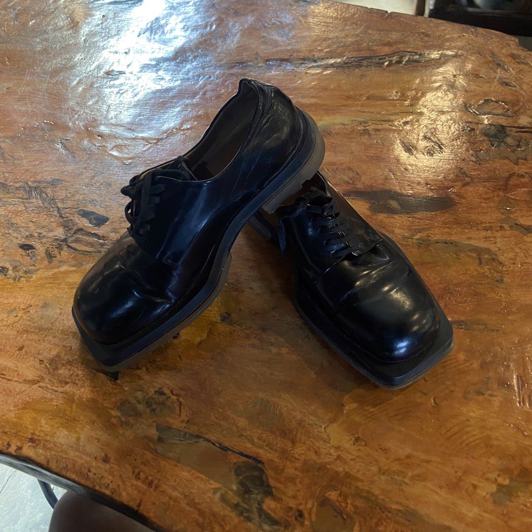 Bottega veneta toe derby shoes (Category: Sneakers & Footwear) located in Cabatuan. Submitted by moneydimes (Listing ID 1439917769, Image 3). Description: Bottêgâ Veneta Toe derby shoes Size 35 Minimal sign of usage only Dm.