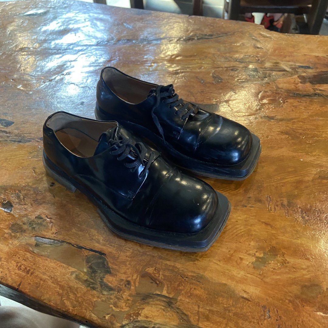Bottega veneta toe derby shoes (Category: Sneakers & Footwear) located in Cabatuan. Submitted by moneydimes (Listing ID 1439917769, Image 1). Description: Bottêgâ Veneta Toe derby shoes Size 35 Minimal sign of usage only Dm.