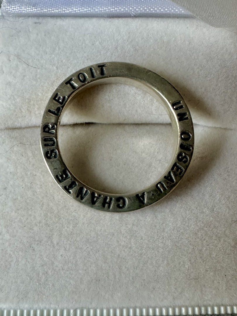 Branded Silver Serge Thoraval Little Bird Ring Size 7.5 (Category: Rings) located in Mandaluyong City. Submitted by chyckenwings (Listing ID 1439862290, Image 2). Description: SALE! As is where is. First to pay gets the item. No long reservations. Location is in Mandaluyong. Kindly note: Unless stated, items listed have not been tested and are sold as is where is. We source our products from a variety of auctions. While some items may look brand 