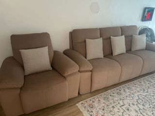 (Category: ) located in . Submitted by prelovedcloset19 (Listing ID 1439825507, Image 1). Description: .