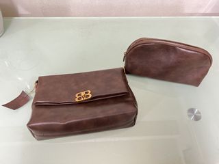 （分類：）位於 。 由 awnfariel 提交（商品編號 1439939924，圖片 1）。簡介： 。