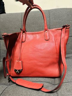 (Category: ) located in . Submitted by stopandshopforluxury (Listing ID 1439945482, Image 1). Description: .