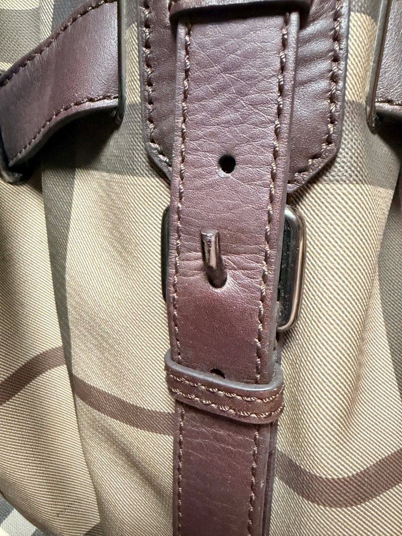 AUTHENTIC BURBERRY WALDEN BELTED HOBO – SMOKED CHECK PLUM (Category: Luxury Bags & Wallets) located in Cavite. Submitted by greysieg (Listing ID 1422792335, Image 3). Description: Vintage Burberry Letting go of my authentic Burberry Walden Belted Hobo in Smoked Check — a beautiful vintage piece featuring the signature pleated detailing, side buckle accents, and classic Burberry smoked-check canvas. This is a high-value vintage model that is becom