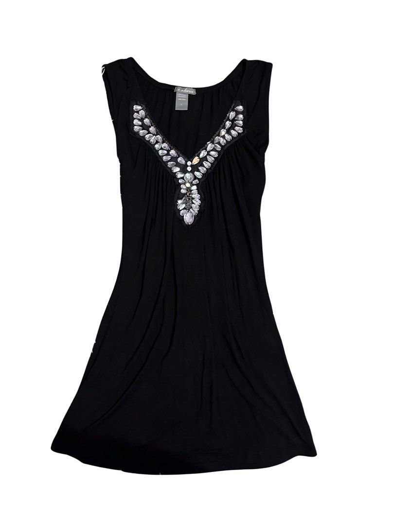 C. Oliver Black Rhinestone Beaded V-Neck (Category: Others Tops) located in Taguig. Submitted by lilithryft (Listing ID 1439810138, Image 1). Description: C. Oliver Black Rhinestone Beaded V-Neck ₱125 ONLY • size L on tag • first to mine basis • no cancellation 📍taguig city MOD: J&T / Lalamove MOP: GCash 📍 Taguig City Lalamove – same day J&T – ship 1–2 days after payment .
