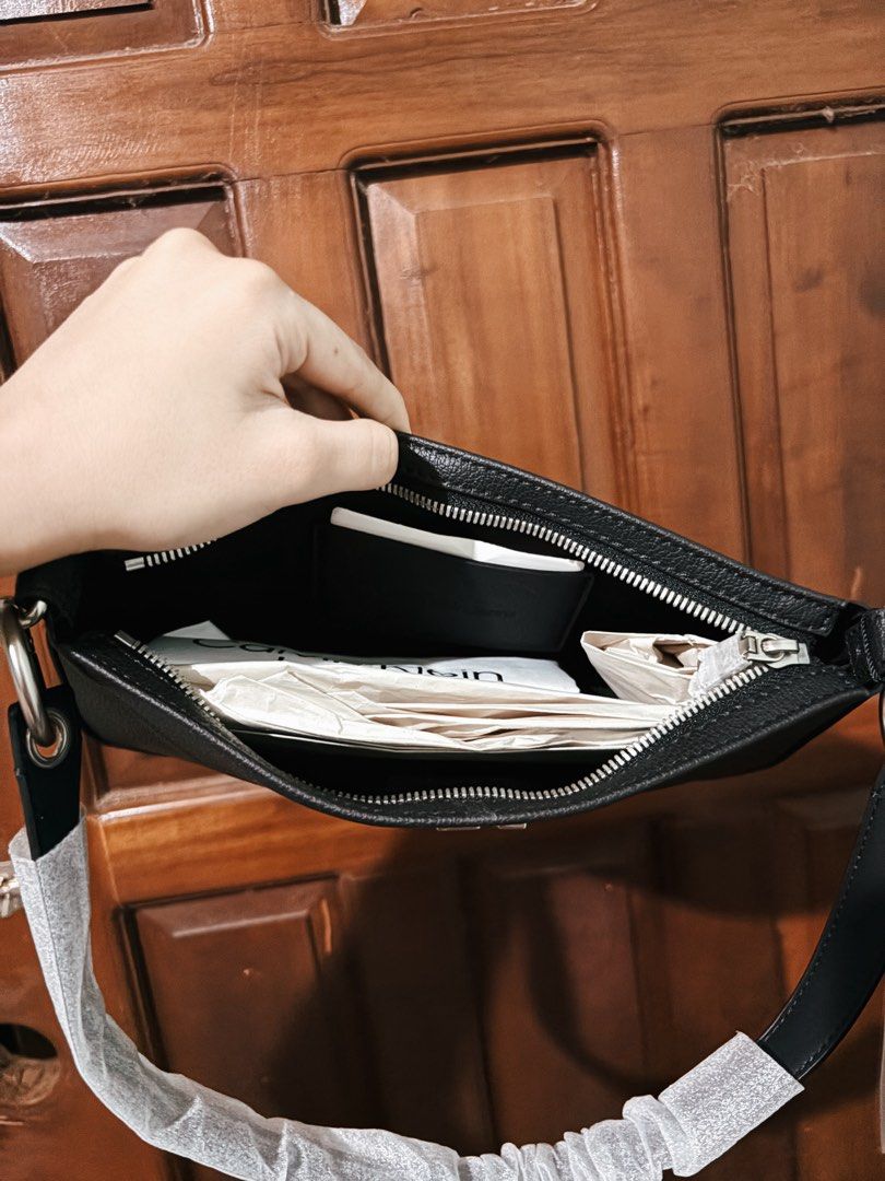 Calvin Klein Jeans Black Monogram Medium Shoulder Bag (Category: Luxury Bags & Wallets) located in Bacolod City. Submitted by atelier__maria.ph (Listing ID 1439814675, Image 3). Description: BRAND NEW AUTHENTIC CALVIN KLEIN JEANS Black Monogram Medium Shoulder Bag ORIGINAL PRICE PHP 6,000+ Selling half the price.