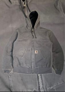 (Category: ) located in . Submitted by day_thrifting (Listing ID 1439861350, Image 1). Description: .