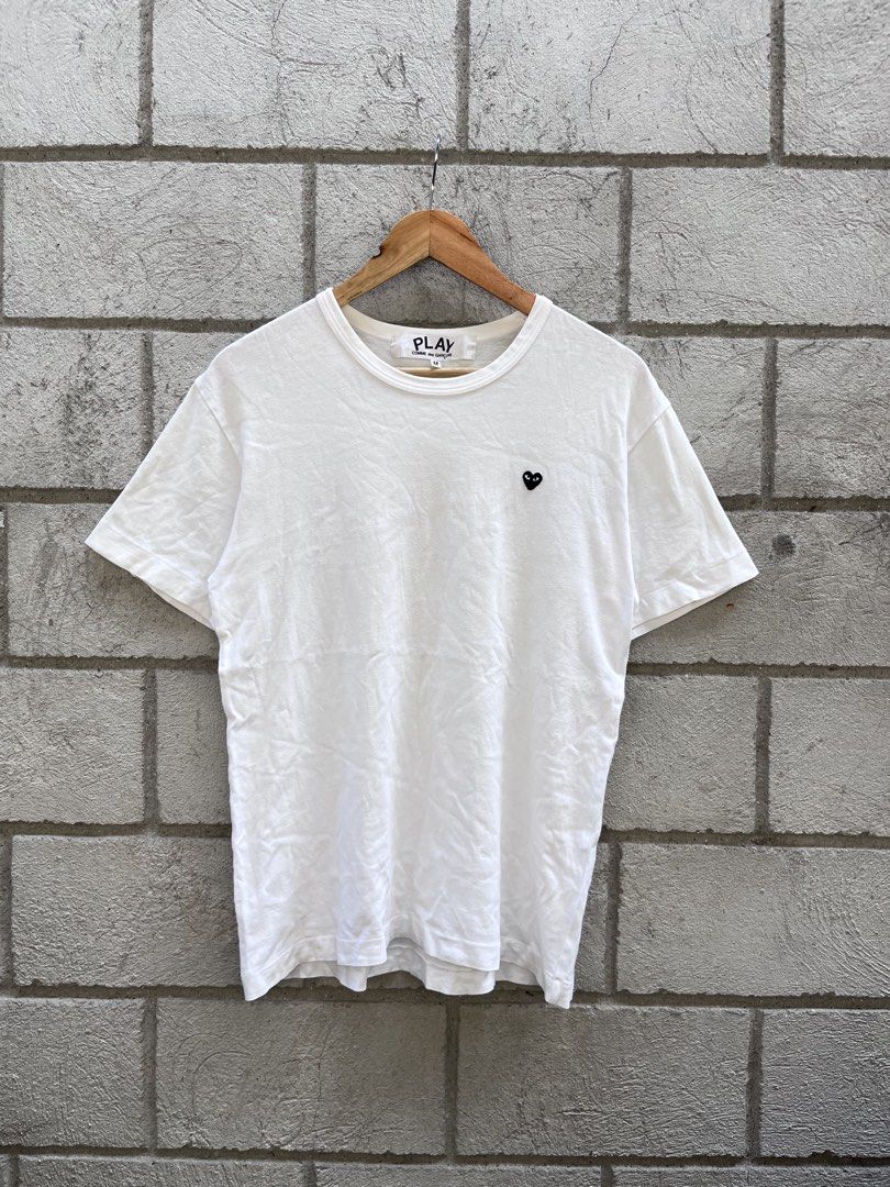 CDG PLAY (Category: Tshirts & Polo Shirts ) located in Manila. Submitted by bagayanagi11491 (Listing ID 1439824850, Image 1). Description: Excellent Condition Size: Medium (19-20x26-27) Issue: None Ganda neto.