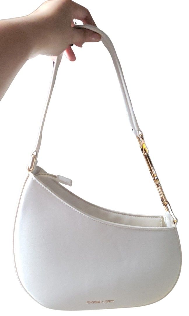 Charles and Keith Agatha Chain-Strap Shoulder Bag (Category: Shoulder Bags) located in Manila. Submitted by vialuna (Listing ID 1439813857, Image 3). Description: Used twice only Rfs: Need funds for BTS Concert.