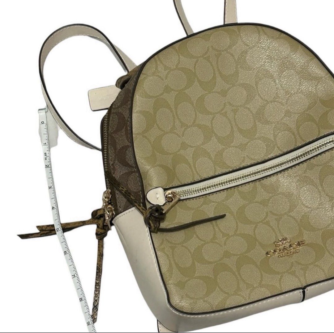 Coach Signature Backpack (Category: Backpacks) located in Manila. Submitted by luvsosa (Listing ID 1439949261, Image 2). Description: -Like New/ No flaws -Gcash -J&T or Lalamove.