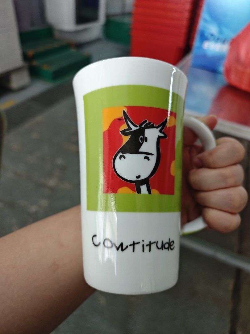 Cups or Mugs or whatever463789500987484161