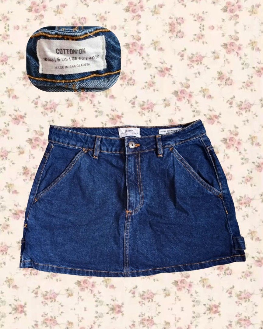 Dark blue denim skirt (Category: Skirts) located in Manila. Submitted by _sages.clawsette (Listing ID 1439922714, Image 1). Description: Never used, brand new size: large / 28 - 29.
