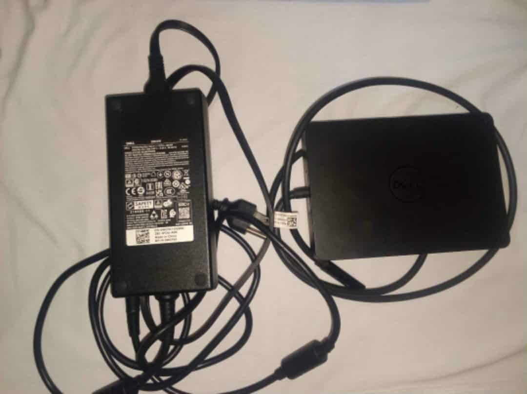 DELL DOCK WD15 (Category: Cables & Adaptors) located in Taguig. Submitted by carlsab (Listing ID 1439871752, Image 1). Description: Main specs ng WD15 USB-C docking station Supports: 1x 4K monitor @30Hz or dual 1080p monitors Ports: HDMI Mini DisplayPort VGA 3x USB 3.0 2x USB 2.0 LAN / Ethernet Audio in/out pm.