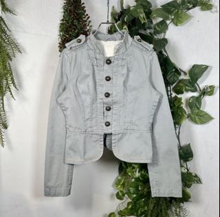 (Category: ) located in . Submitted by clearingCloset (Listing ID 1439896352, Image 1). Description: .