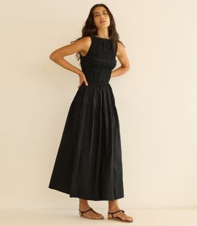 （分類：）位於 。 由 refwardrobe 提交（商品編號 1439860818，圖片 1）。簡介： 。