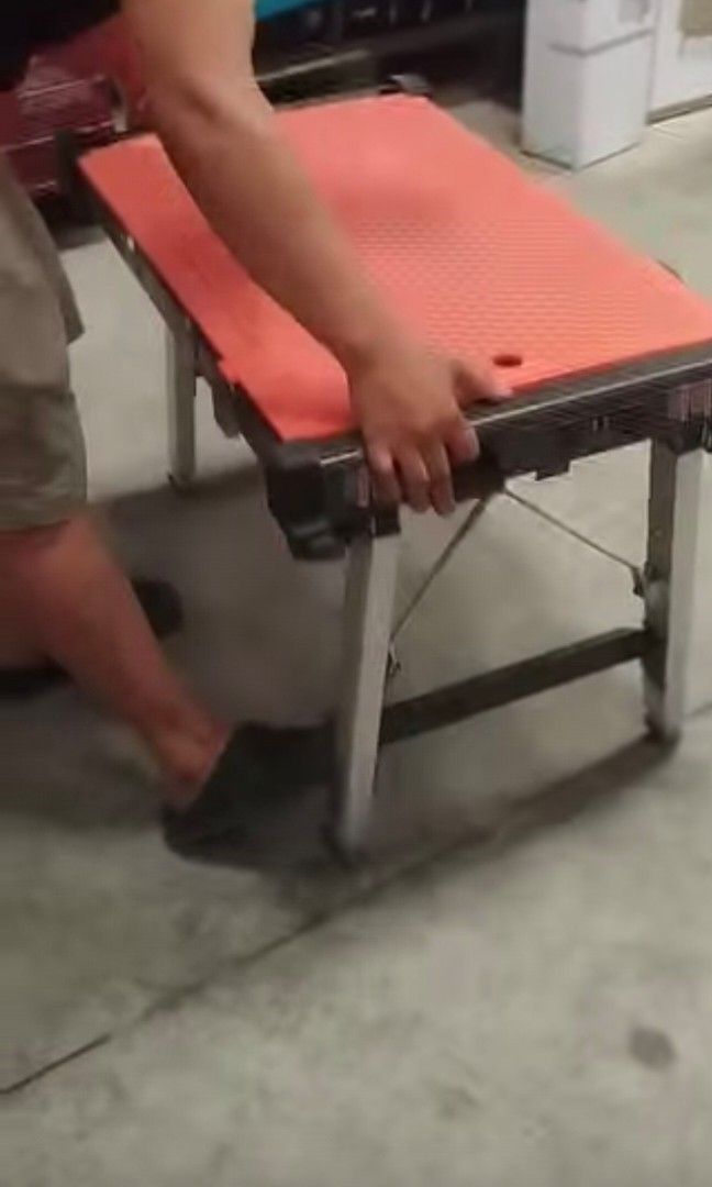 DURABENCH Auto Detail Workstation 4n1 (Category: Ladders & Steps) located in Valenzuela. Submitted by skjs_adiccion (Listing ID 1439849244, Image 3). Description: warehouse pickup only! warehouse price - 4,500 4n1 workstation - work platform - work bench - cart - creeper.