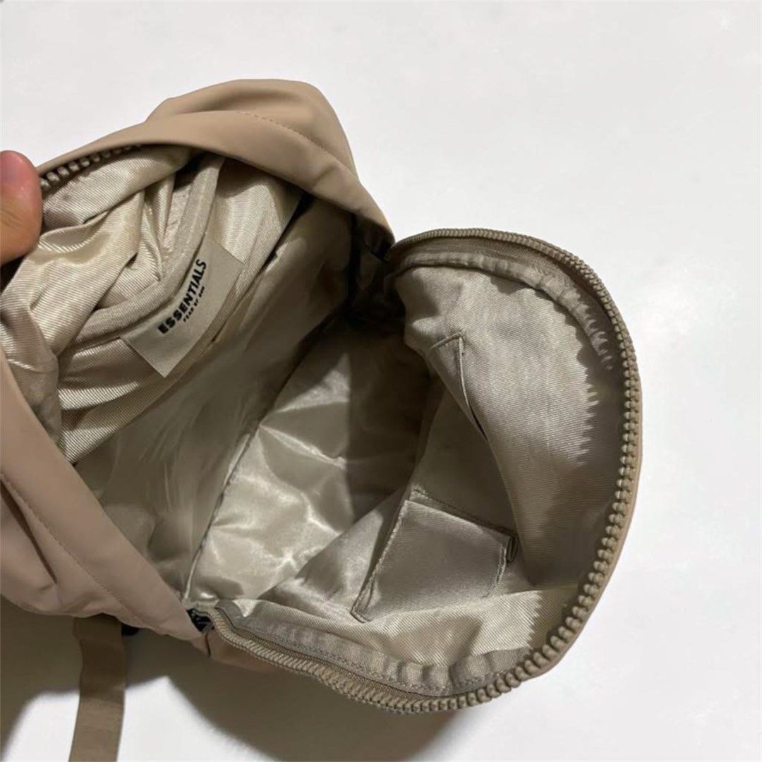 ESSENTIALS FEAR OF GOD BACKPACK (Category: Backpacks) located in Manila. Submitted by scarlett_hope (Listing ID 1439895037, Image 3). Description: .