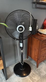 (Category: ) located in . Submitted by nio2712 (Listing ID 1439898999, Image 1). Description: .