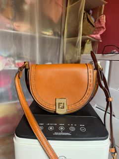 (Category: ) located in . Submitted by luxurybags.67 (Listing ID 1439835321, Image 1). Description: .