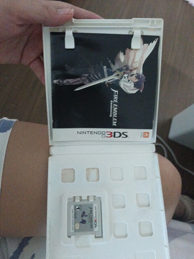 Fire Emblem Awakening - Nintendo 3DS (Category: Nintendo) located in Manila. Submitted by shytzn (Listing ID 1439816658, Image 2). Description: - Fire Emblem Awakening for Nintendo 3DS - Includes game cartridge, original case, and manual - Rated T for Teen - Playable in 2D and 3D - See case for more details.