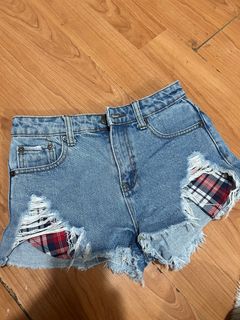 (Category: ) located in . Submitted by ameothings (Listing ID 1439902528, Image 1). Description: .