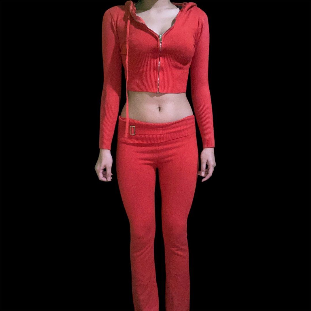 FREE SF frankies bikinis fleur cloud red orange set (Category: Sets or Coordinates) located in Baguio. Submitted by decalcomanias (Listing ID 1435510948, Image 1). Description: frankes bikinis inspo mod/mop:jnt/gcash.