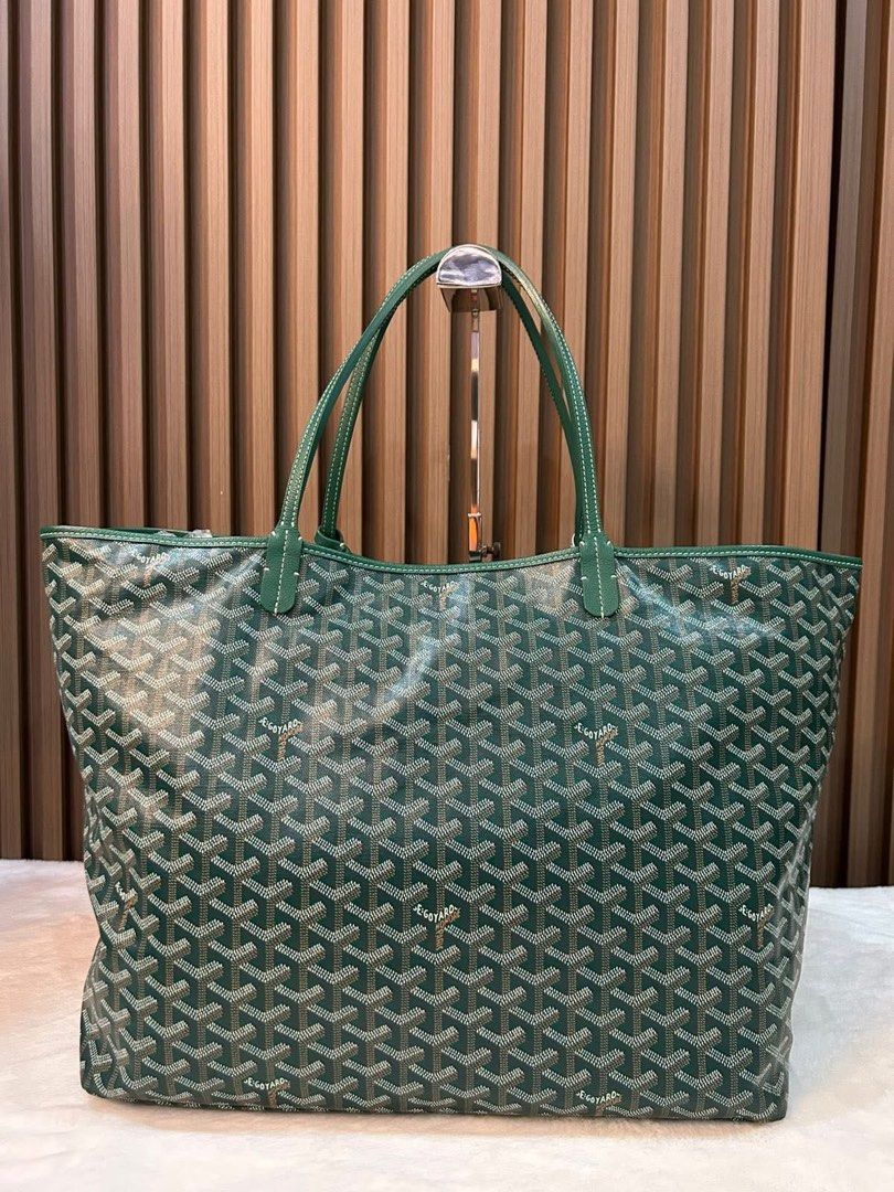 Go yard St. Louis GM Bag (Category: Luxury Bags & Wallets) located in Manila. Submitted by bagislifeshop (Listing ID 1439821230, Image 2). Description: ☑️Available in Pampanga ✅Condition: 8.8/10 ✅Colour: Green ✅Material: Goyardine canvas ✅Inclusion: pouch and receipt .