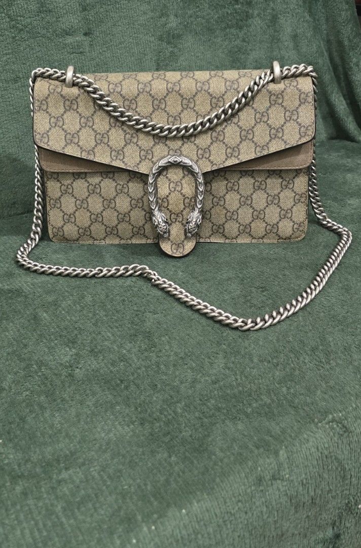 Gucci Dionysus Medium Shoulder Bag (Category: Luxury Bags & Wallets) located in Bacoor. Submitted by deux_trading_corporation (Listing ID 1439952907, Image 1). Description: Still 80k - 100k in 2ndhand market Condition: Rank AB - no major flaws.