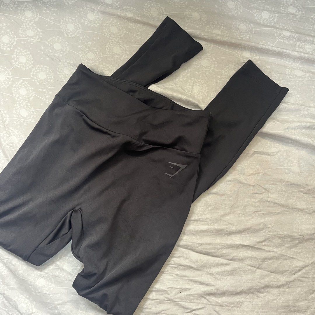 Gymshark Seamless Leggings - Black (Category: Activewear) located in Rizal. Submitted by randl.thrftprlvd (Listing ID 1439861337, Image 3). Description: - Gymshark seamless leggings - Black color - Size S - High-waisted design - Ruched back detail - Gymshark logo - Stretchy and comfortable material - Perfect for workouts and casual wear - Provides a flattering fit and support.