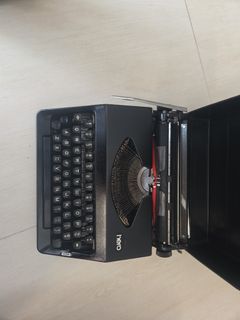 Hero Typewriter468531386149120000