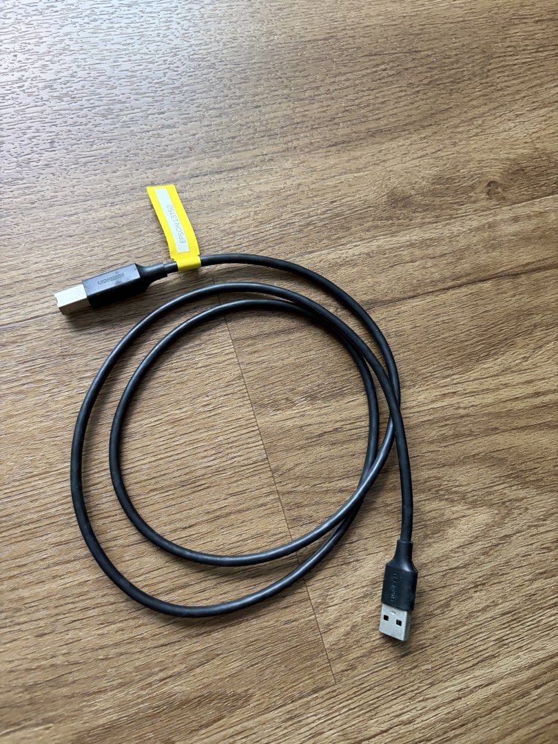 High Speed USB Printer Cable for Canon Epson HP Printer (Category: Cables & Adaptors) located in Singapore. Submitted by alien0007 (Listing ID 1439881812, Image 1). Description: - USB cable - Compatible with printer - Excellent condition - Connectors: USB-A to USB-B - Color: Black.