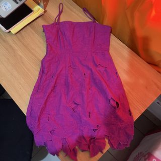 (Category: ) located in . Submitted by hello.111 (Listing ID 1439875562, Image 1). Description: .