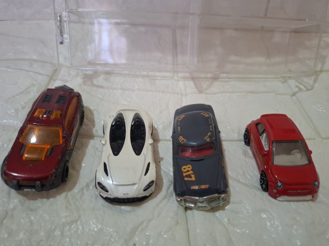Hotwheels assorted loose (Category: Toys & Games) located in Narvacan. Submitted by jigger85_2ndaccount (Listing ID 1439857063, Image 2). Description: Hotwheels assorted loose mint 80 non mint 70.