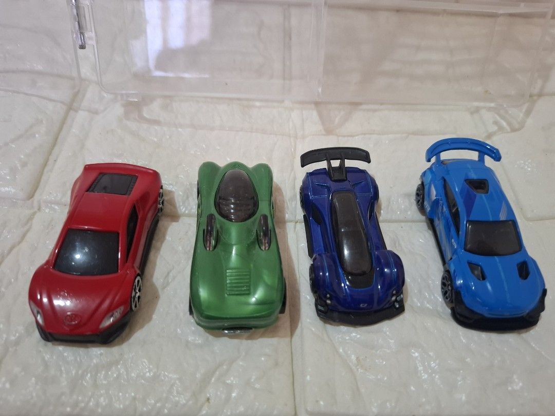 Hotwheels assorted loose (Category: Toys & Games) located in Narvacan. Submitted by jigger85_2ndaccount (Listing ID 1439857063, Image 3). Description: Hotwheels assorted loose mint 80 non mint 70.
