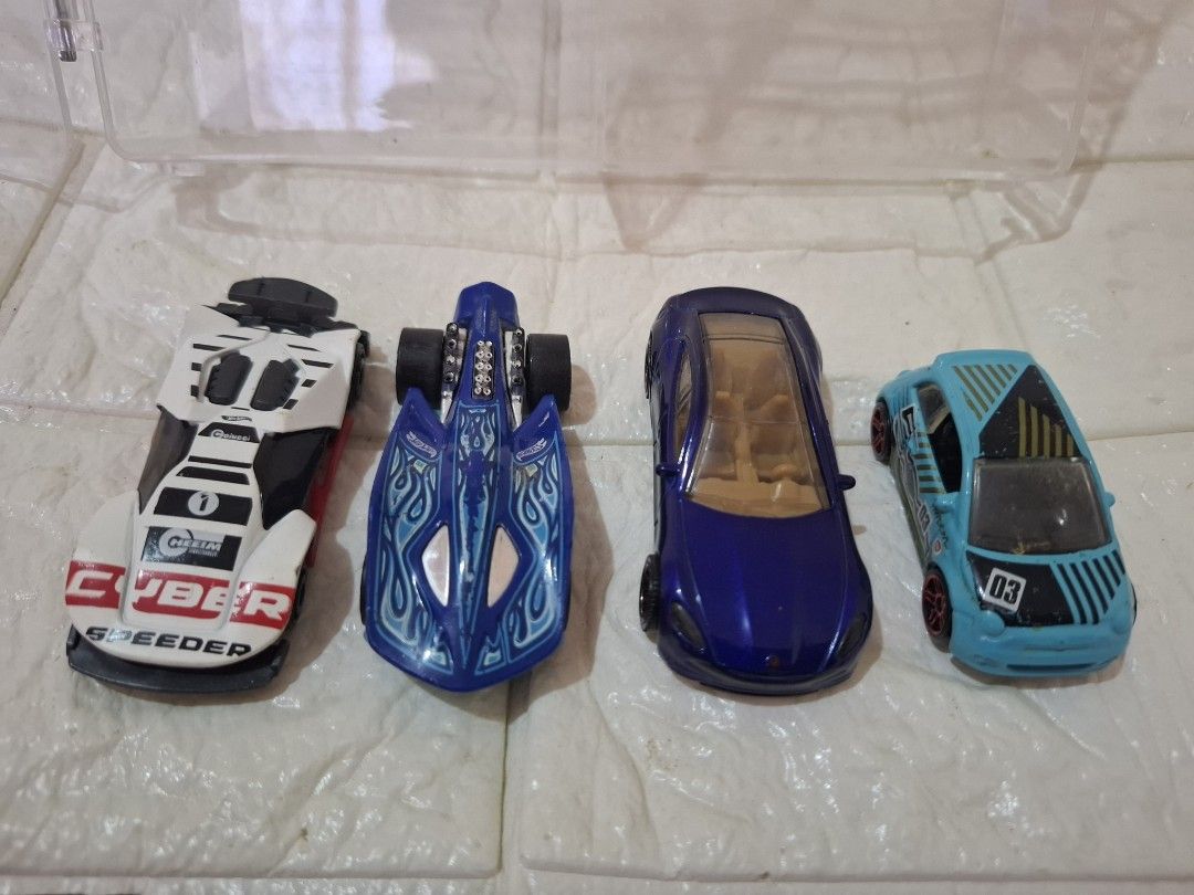 Hotwheels assorted loose (Category: Toys & Games) located in Narvacan. Submitted by jigger85_2ndaccount (Listing ID 1439858596, Image 3). Description: Hotwheels assorted loose mint 80 non mint 70.