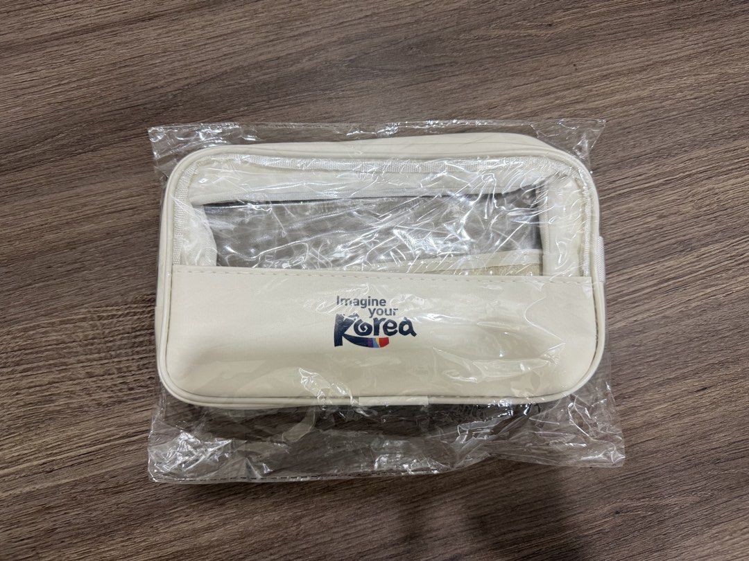 Imagine your Korea Travel Organizer (Category: Travel Essentials & Accessories) located in Manila. Submitted by sellingelly (Listing ID 1439972393, Image 1). Description: .