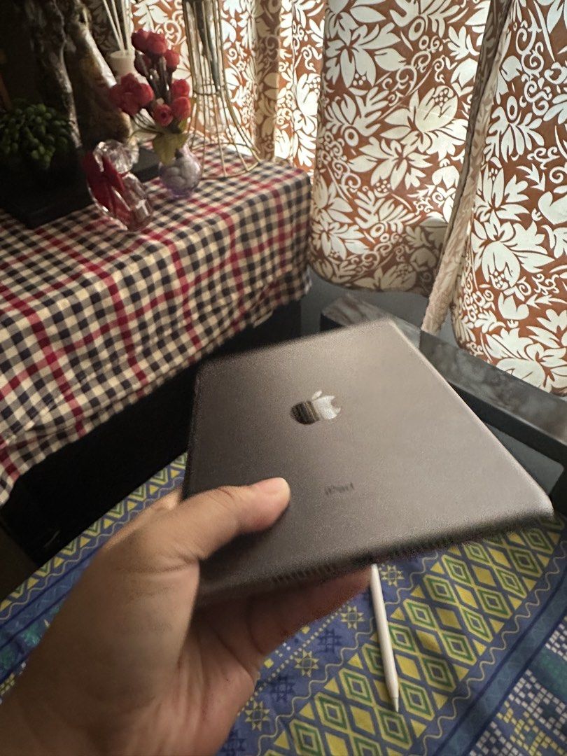 iPad Mini 5 64gb with Apple Pencil (Category: iPad) located in Cebu City. Submitted by mariakaligayahan (Listing ID 1439848858, Image 3). Description: Selling my well-maintained iPad Mini 5 64GB. Smooth and reliable for reading, note-taking, streaming, light productivity, and everyday use. Includes: * iPad Mini 5 64GB * Original Apple Pencil * Original box * Protective Issues: * No charger included Condition: * Smooth performance * Good working c