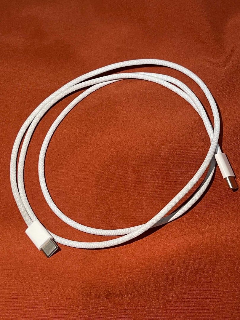 iPhone 15 Cord only (Category: Chargers & Cables) located in Manila. Submitted by bloodyrain (Listing ID 1439970180, Image 3). Description: Preloved galing iPhone 15 cord Type C No issuw.