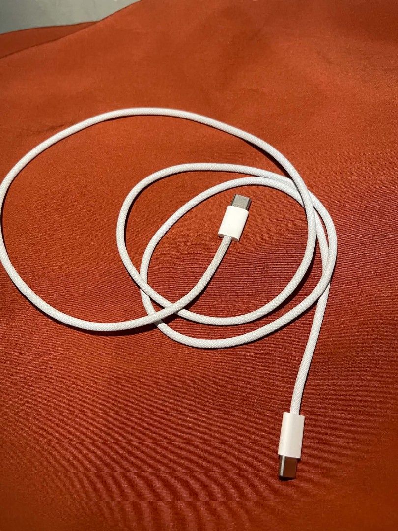 iPhone 15 Cord only (Category: Chargers & Cables) located in Manila. Submitted by bloodyrain (Listing ID 1439970180, Image 2). Description: Preloved galing iPhone 15 cord Type C No issuw.