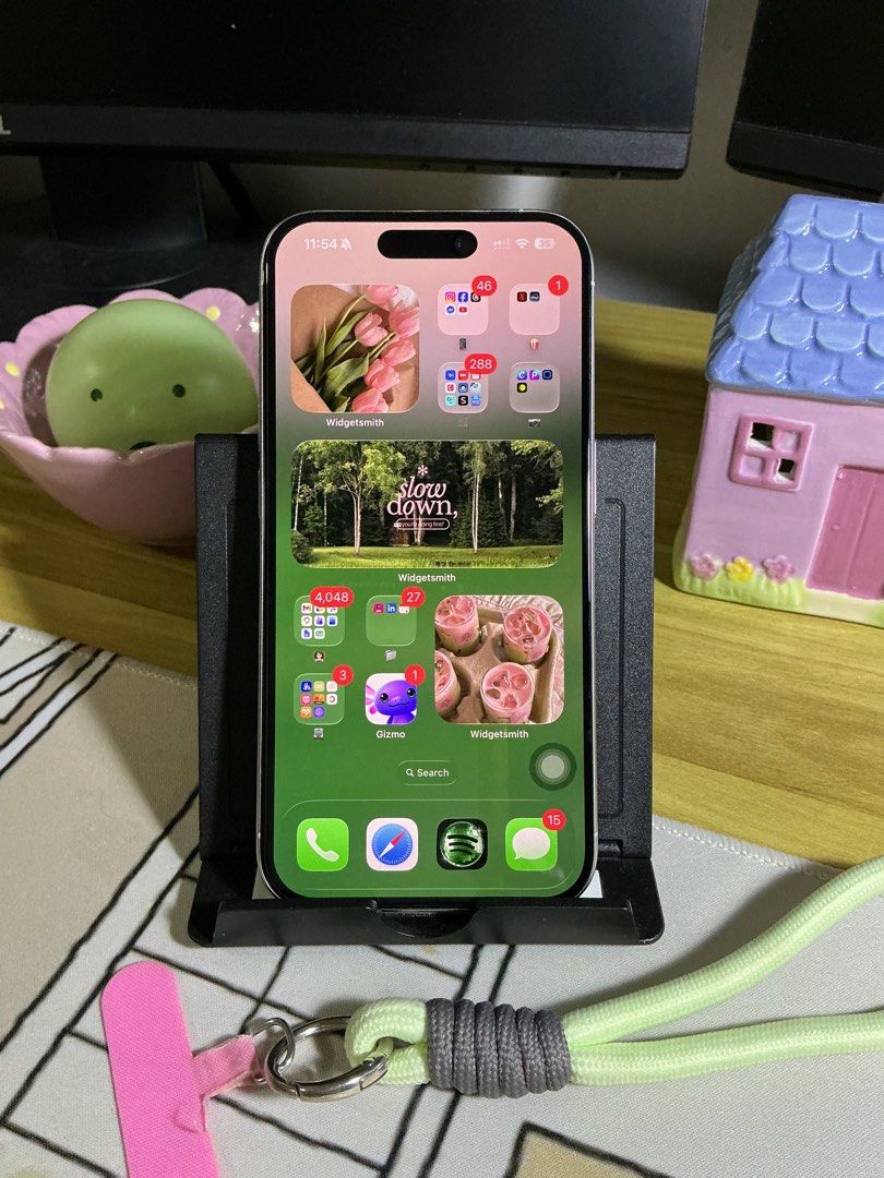 Iphone 15 Pro 128 gb titanium white (Category: iPhone 15 Series) located in Las Pinas. Submitted by mke.arts (Listing ID 1439919414, Image 2). Description: iPhone 15 Pro white Titanium 128gb well maintained. Always with case + screen protector. Personal used | Lady owned 🔋 Battery Health: 86% 911 cc 💗Face ID, true tone, cameras working 💗All buttons working 💗unit only sobrang kinis 💗NTC APPROVED No history of repair No issue Reason for sellin