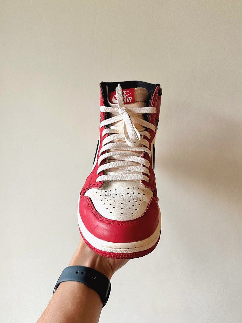 JORDAN 1 RETRO HIGH OG LOST & FOUND 9 US (Category: Sneakers) located in Pasig City. Submitted by sheadeclutterist (Listing ID 1439849344, Image 2). Description: JORDAN 1 RETRO HIGH OG LOST & FOUND 9 US -Excellent used condition -Original box and extra laces included.