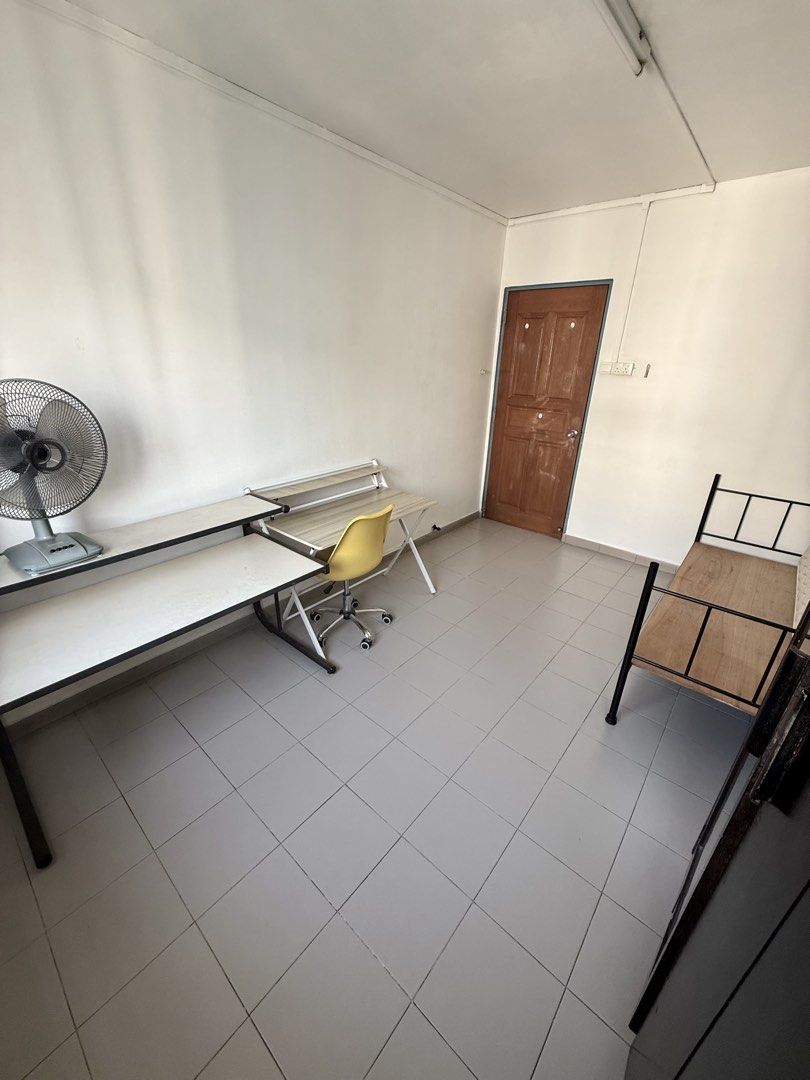Khatib MRT Common Room (Category: Room Rentals) located in Singapore. Submitted by youngbuzz (Listing ID 1439761663, Image 2). Description: - Common room - Directly opposite Khatib MRT - Plenty of amenities at Khatib Central - Single tenant only - Tenant must be comfortable living with pets (dogs/cats) and family living environment (small family of 3 adults) - No agent - direct rental from owner.