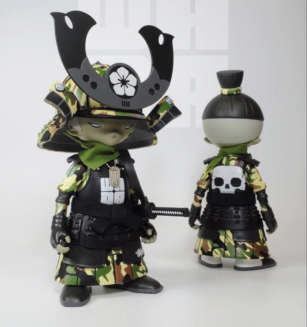 Kid Katana (Category: Figurines & Statues) located in Las Pinas. Submitted by fast_tokyodrift (Listing ID 1439837906, Image 1). Description: 2petalrose – Kid Katana Vinyl Art Toy (Excellent Condition)Up for sale is the highly sought-after Kid Katana vinyl figure by renowned UK artist 2petalrose. Known for blending traditional samurai aesthetics with modern urban streetwear, this piece is a crown jewel for any serious designer toy collection. loos