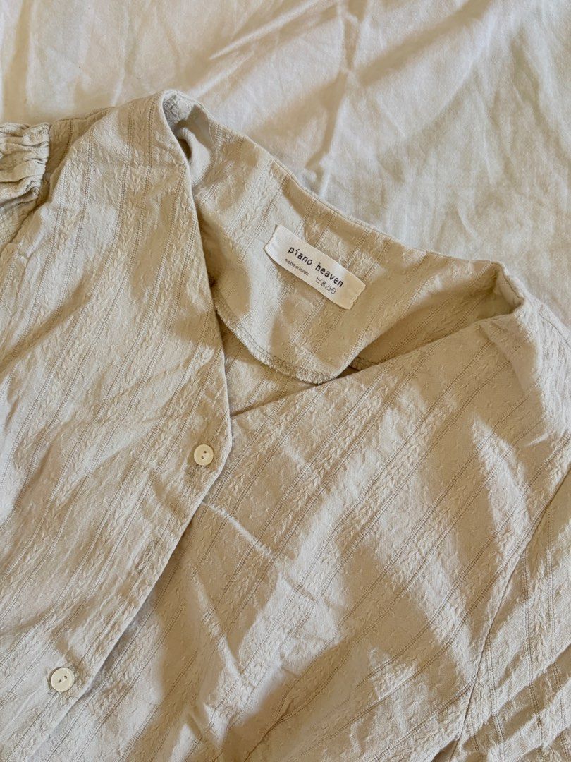 Korean Peplum Top (Category: Blouses) located in Manila. Submitted by chiechu (Listing ID 1439889929, Image 3). Description: .