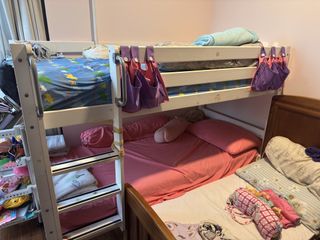 (Category: ) located in . Submitted by inx28 (Listing ID 1439899139, Image 1). Description: .
