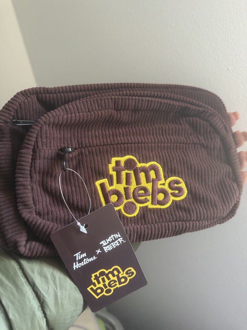 LIMITED BIEBER BELT BAG (Category: Belt bags, Clutches and Pouches) located in Taguig. Submitted by que_08 (Listing ID 1439986824, Image 1). Description: .