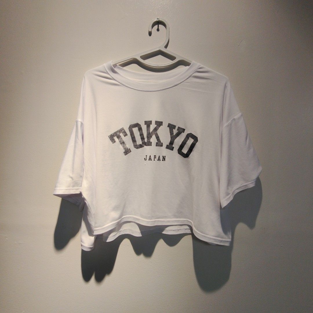 Loose Crop Top XL (Category: Shirts) located in Pasig City. Submitted by furmom06 (Listing ID 1439829408, Image 1). Description: Fading prints, pambahay W 25" L 16" Fits Large to XXL super stretchy.