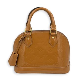 (Category: ) located in . Submitted by carousellluxury (Listing ID 1439894045, Image 1). Description: .
