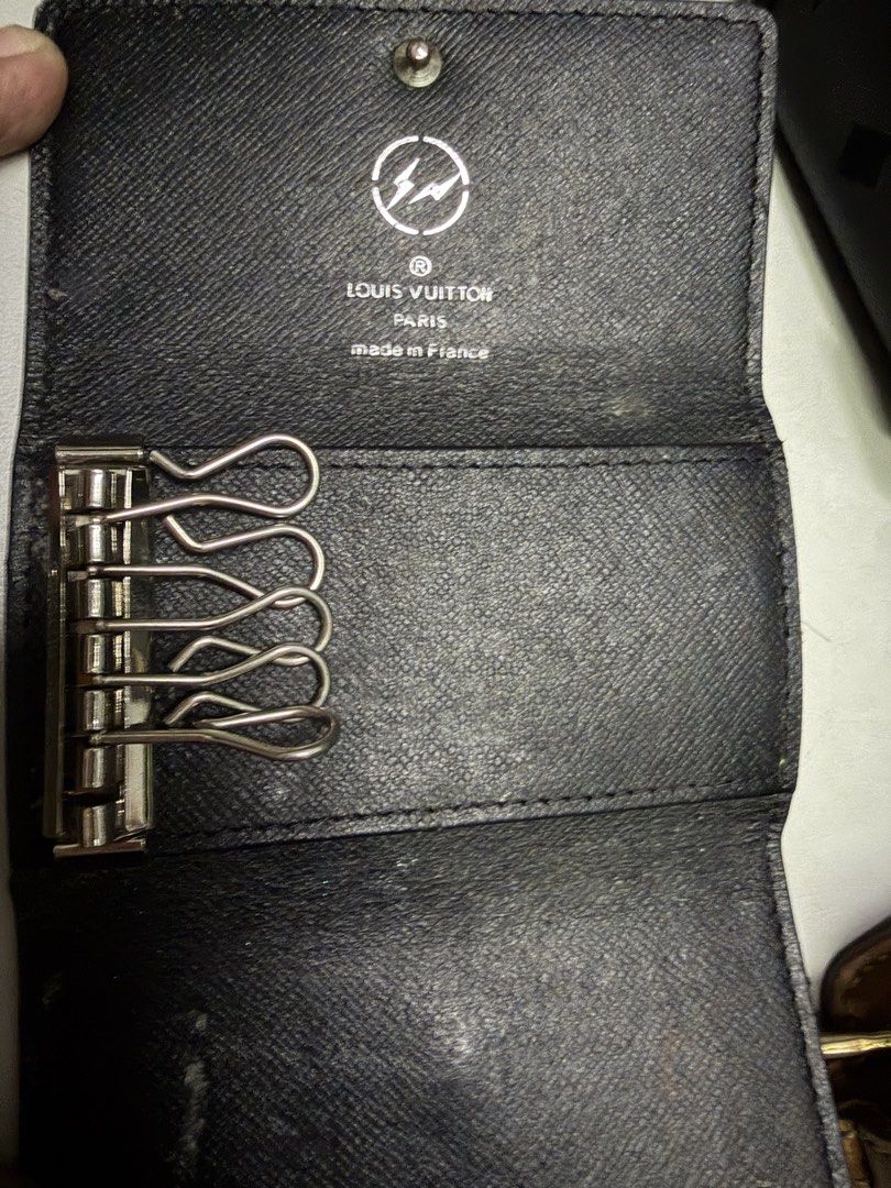 Louis Vuitton Monogram 5 Key Holder (Category: Luxury Bags & Wallets) located in Quezon City. Submitted by megchrisanne (Listing ID 1439939979, Image 2). Description: No inclusion First to pay basis Bdo/Gcash payment LBC/Lalamove Courier.